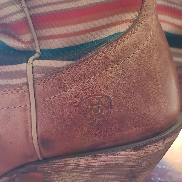 Ariat Tan Western Boots - Picture 6 of 12